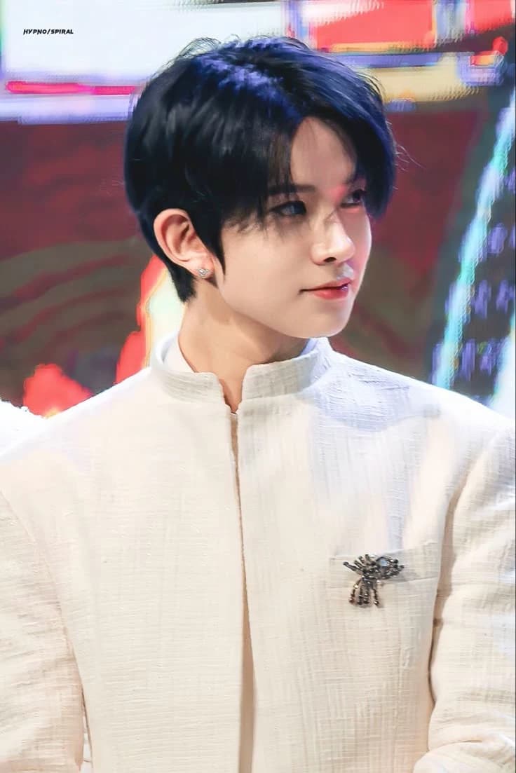 Lee Heeseung  thumbnail