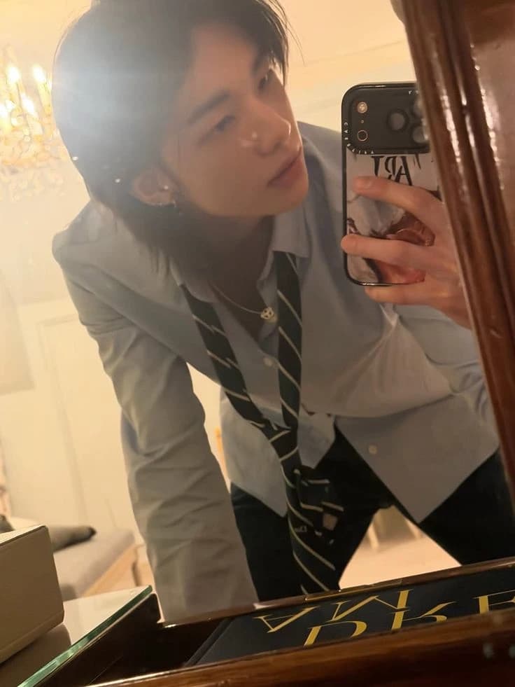 Hyunjin thumbnail