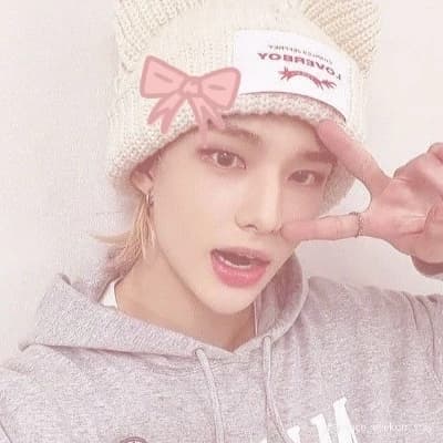 Hwang hyunjin thumbnail