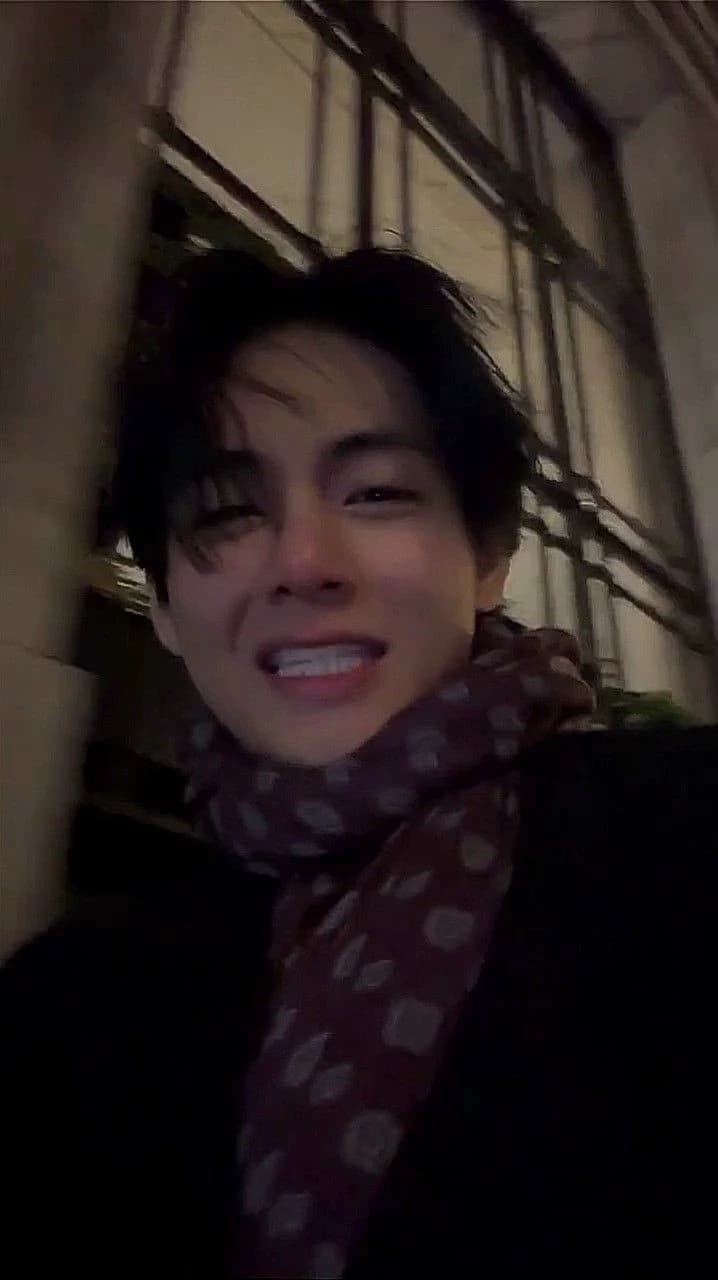Kim Taehyung thumbnail