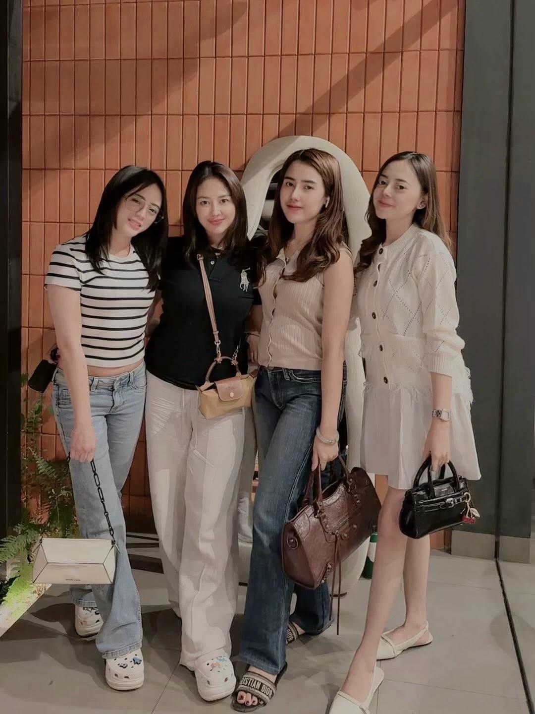 Dewi.ayu.sarah.miya thumbnail