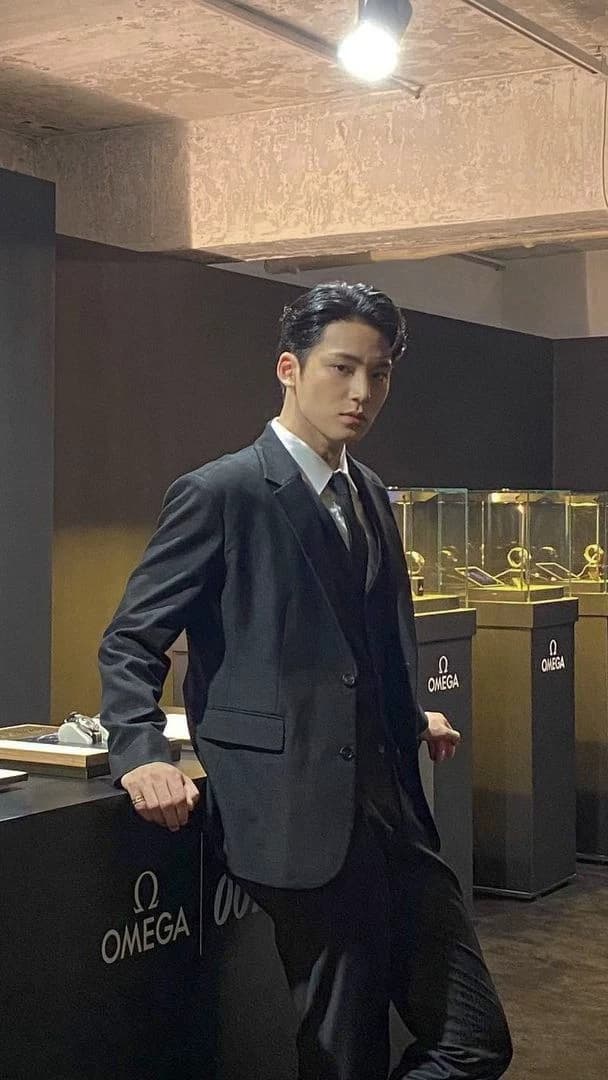 Kim mingyu thumbnail