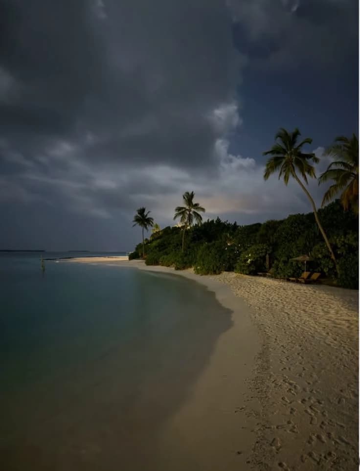 STRANDED ON AN ISLAND thumbnail
