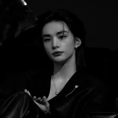 Hwang Hyunjin thumbnail
