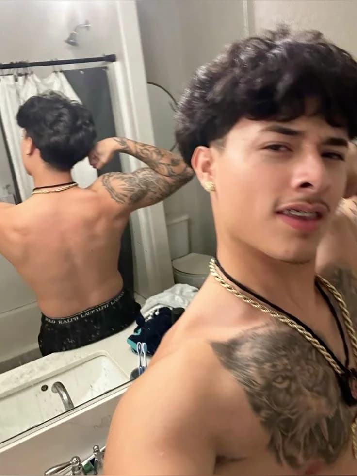 Alex chino thumbnail