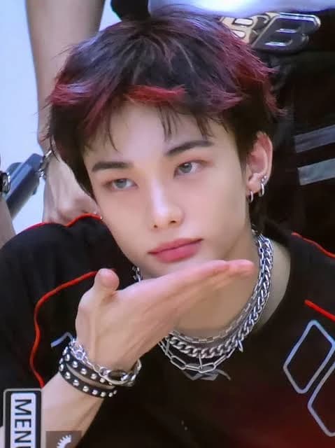 hyunjin thumbnail