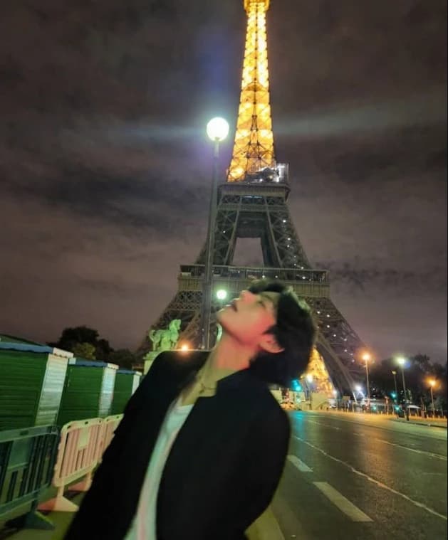 Kim Taehyung thumbnail