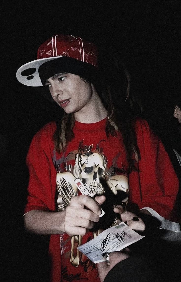 Tom kaulitz and your brother friends— enemies.  thumbnail