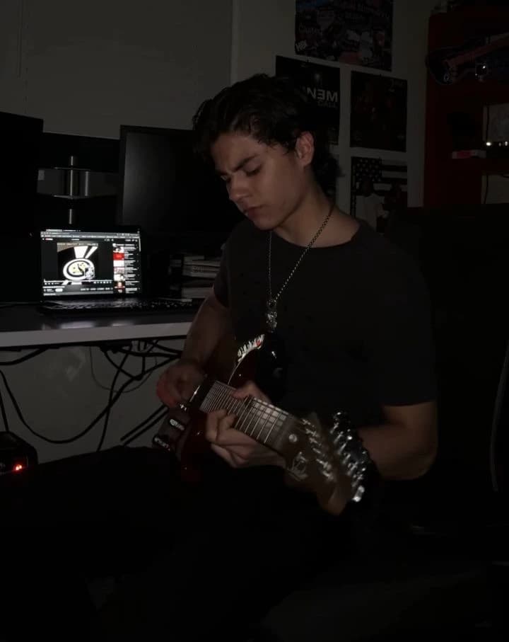 Miguel Mora thumbnail