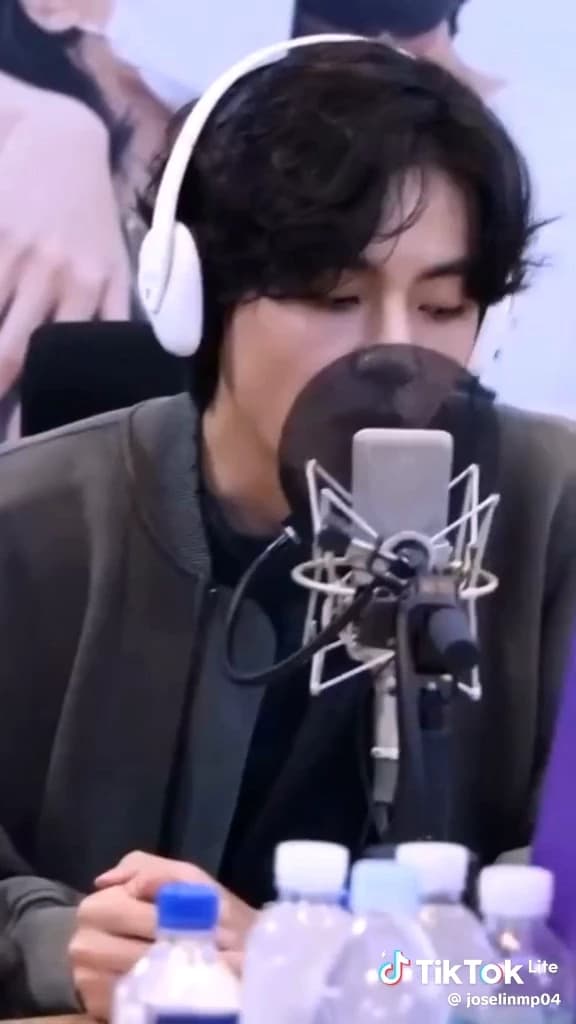 Kim taehyung love at first sight thumbnail