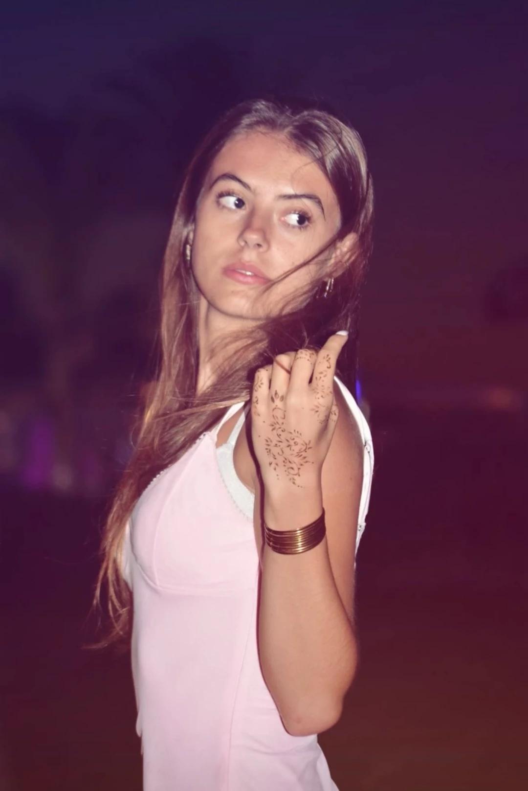 Emy thumbnail