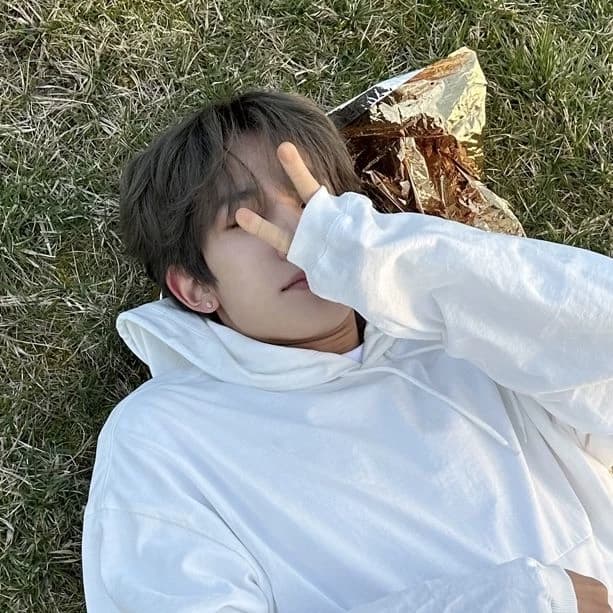 lee heeseung thumbnail