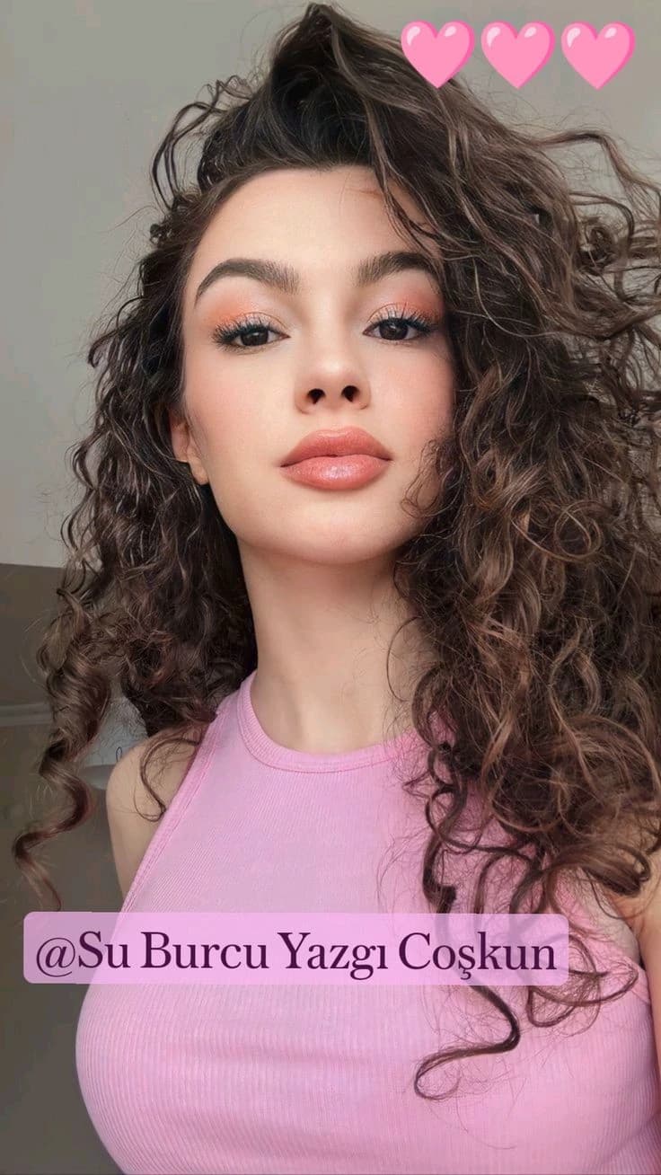 Water sign Yazgı enthusiastic sexy model thumbnail