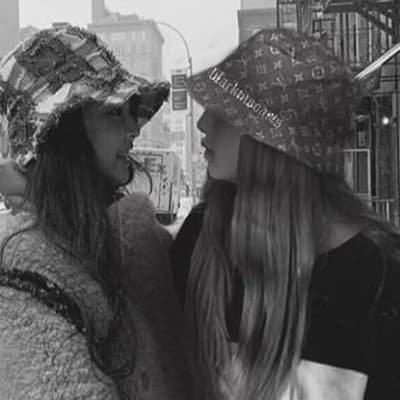 Jennie - Lisa (Tú) - JenLisa thumbnail