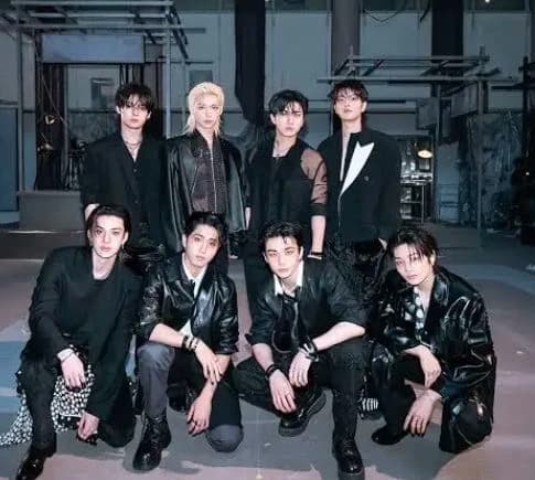 Stray kids thumbnail