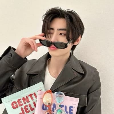 Sunghoon thumbnail