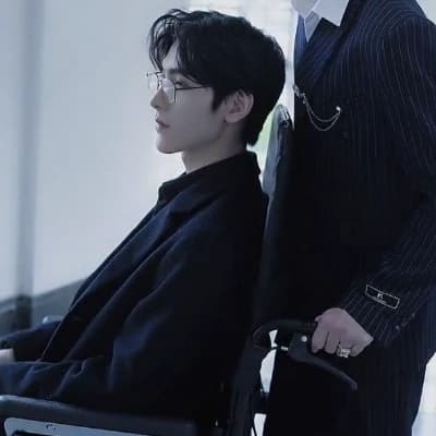 Aaron paralyzed husband bl/gay thumbnail