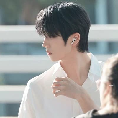 Jisung Park thumbnail