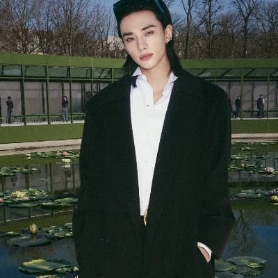 Hwang Hyunjin thumbnail