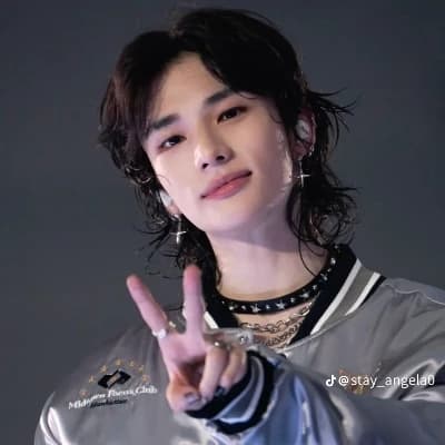 Hyunjin thumbnail