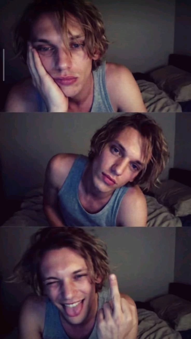 Jamie Campbell Bower✨ thumbnail