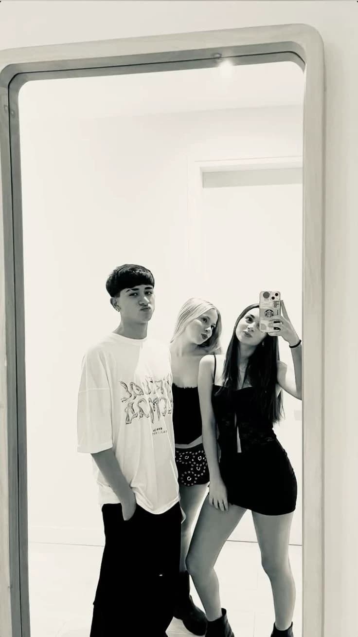 Two girls and a guy ready to be the perfect couple thumbnail