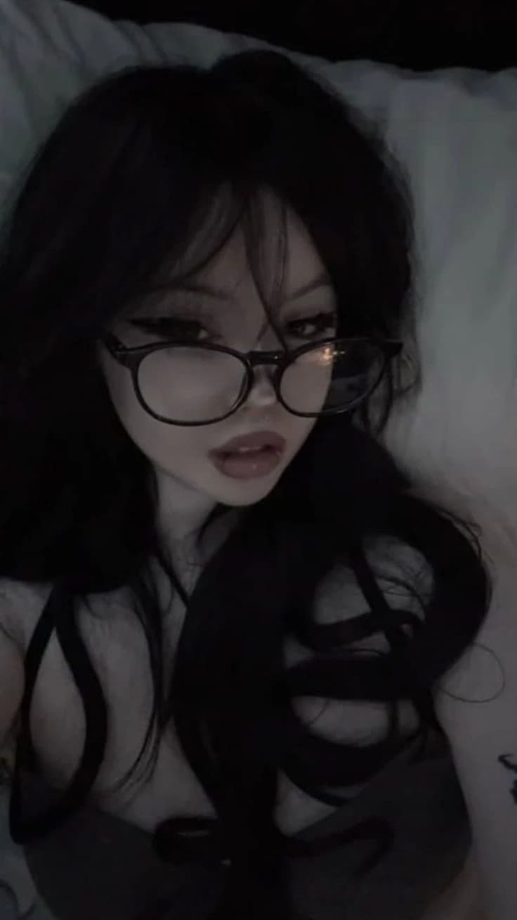 Chun-huang - Mafiosa Wife thumbnail