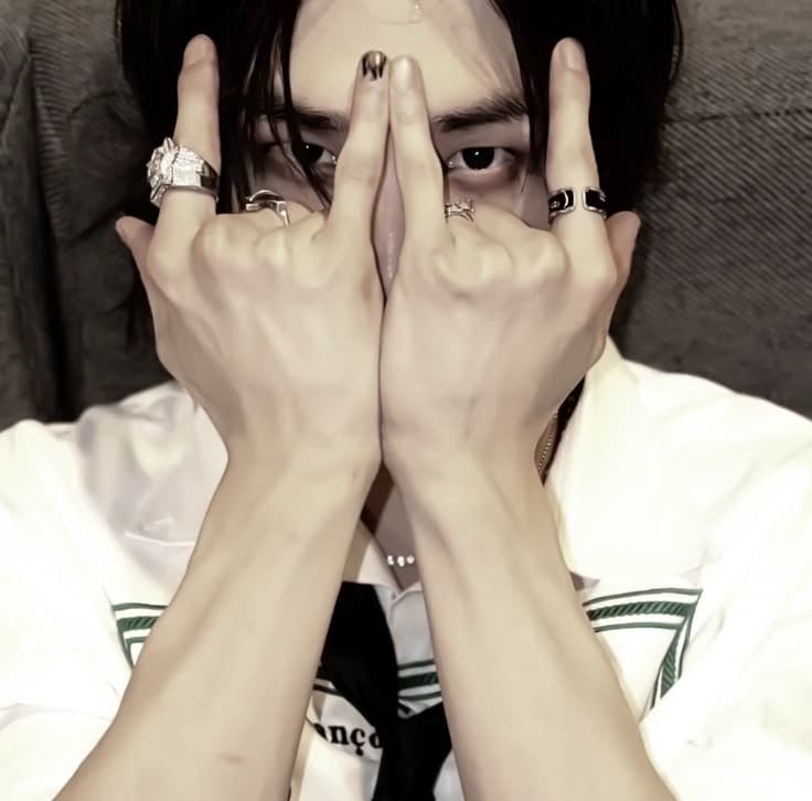Hyunjin thumbnail
