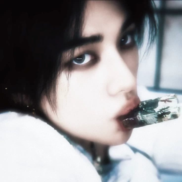 Hyunjin thumbnail