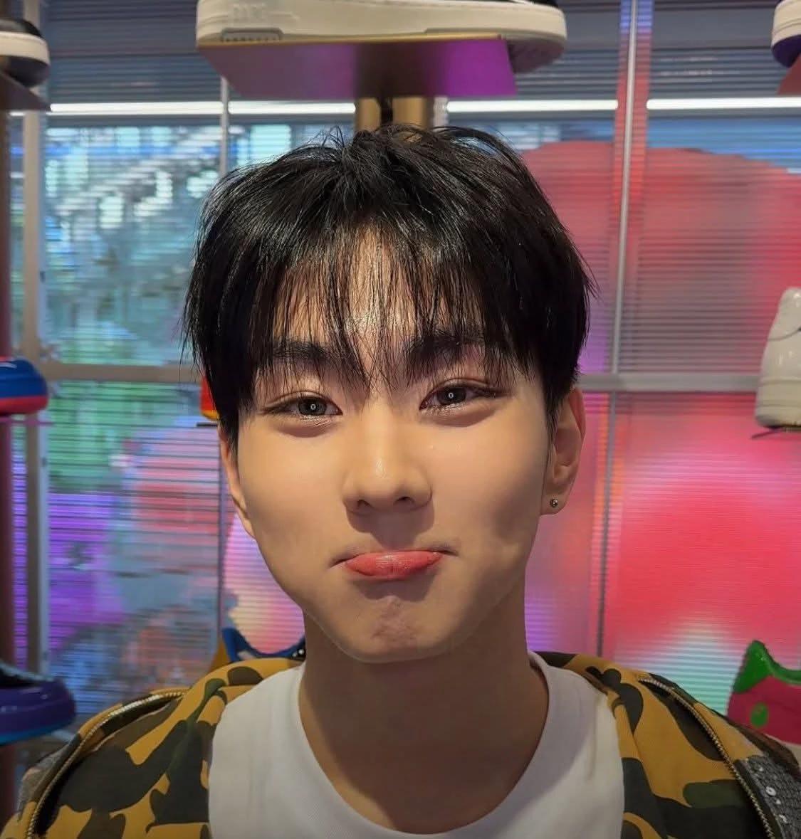  Jungwon  thumbnail