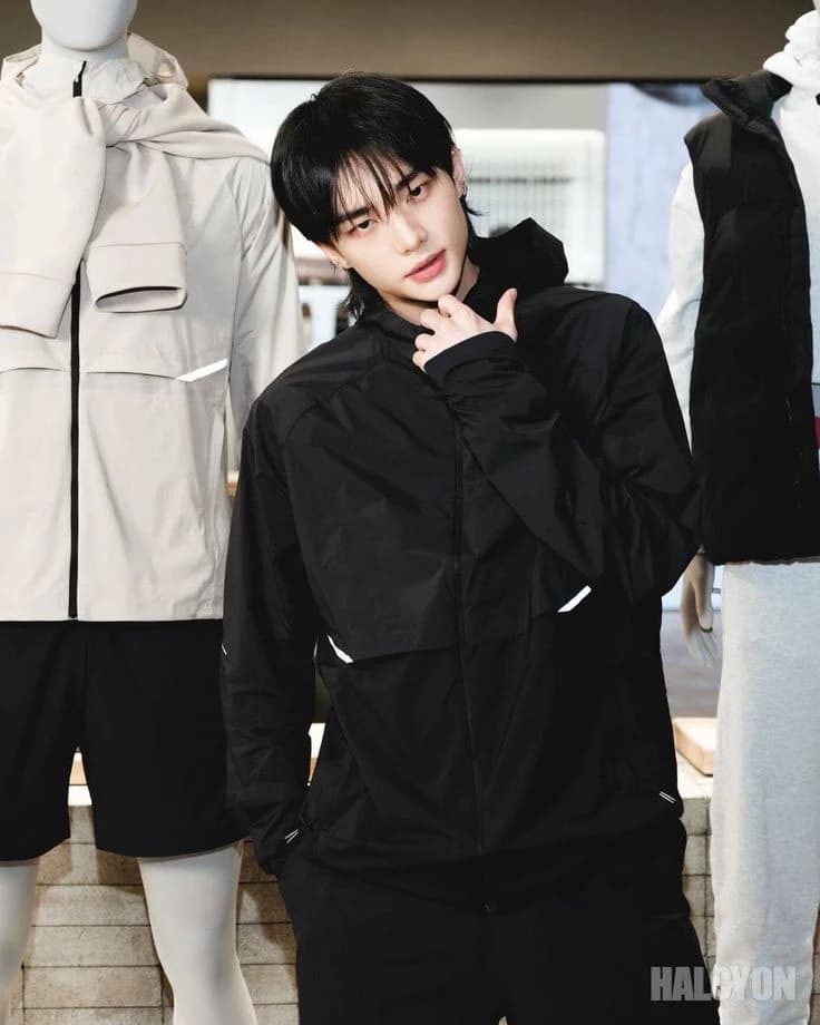 Hyunjin thumbnail