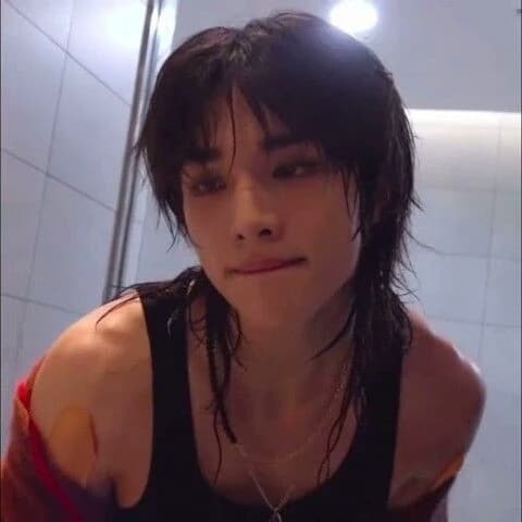 Hyunjin  thumbnail