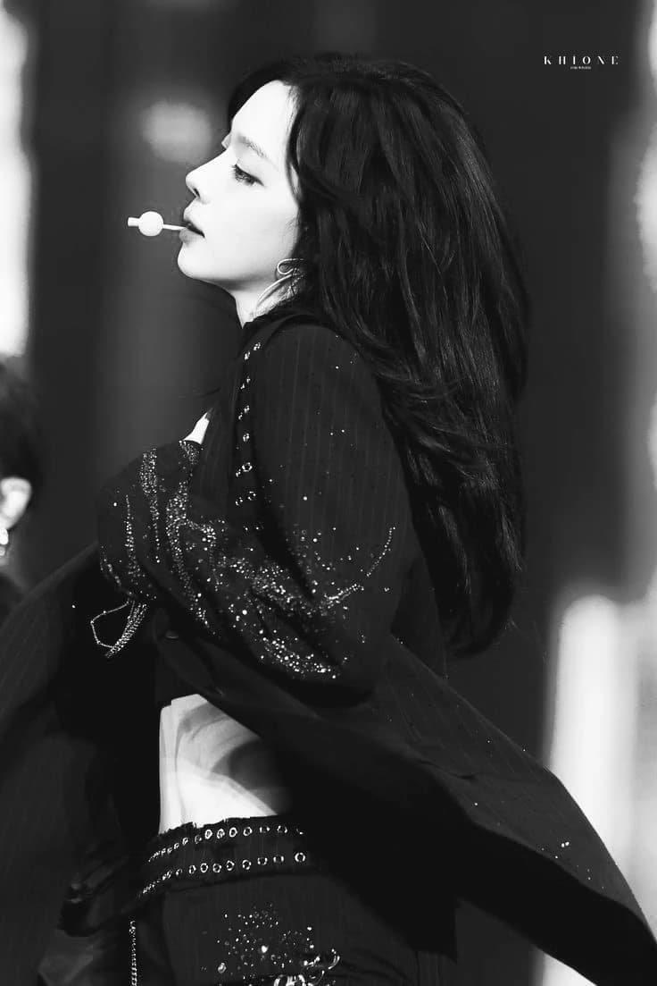 — GL | Kim Minjeong. thumbnail
