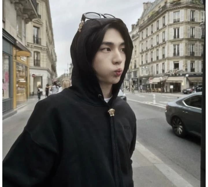 Hyunjin thumbnail