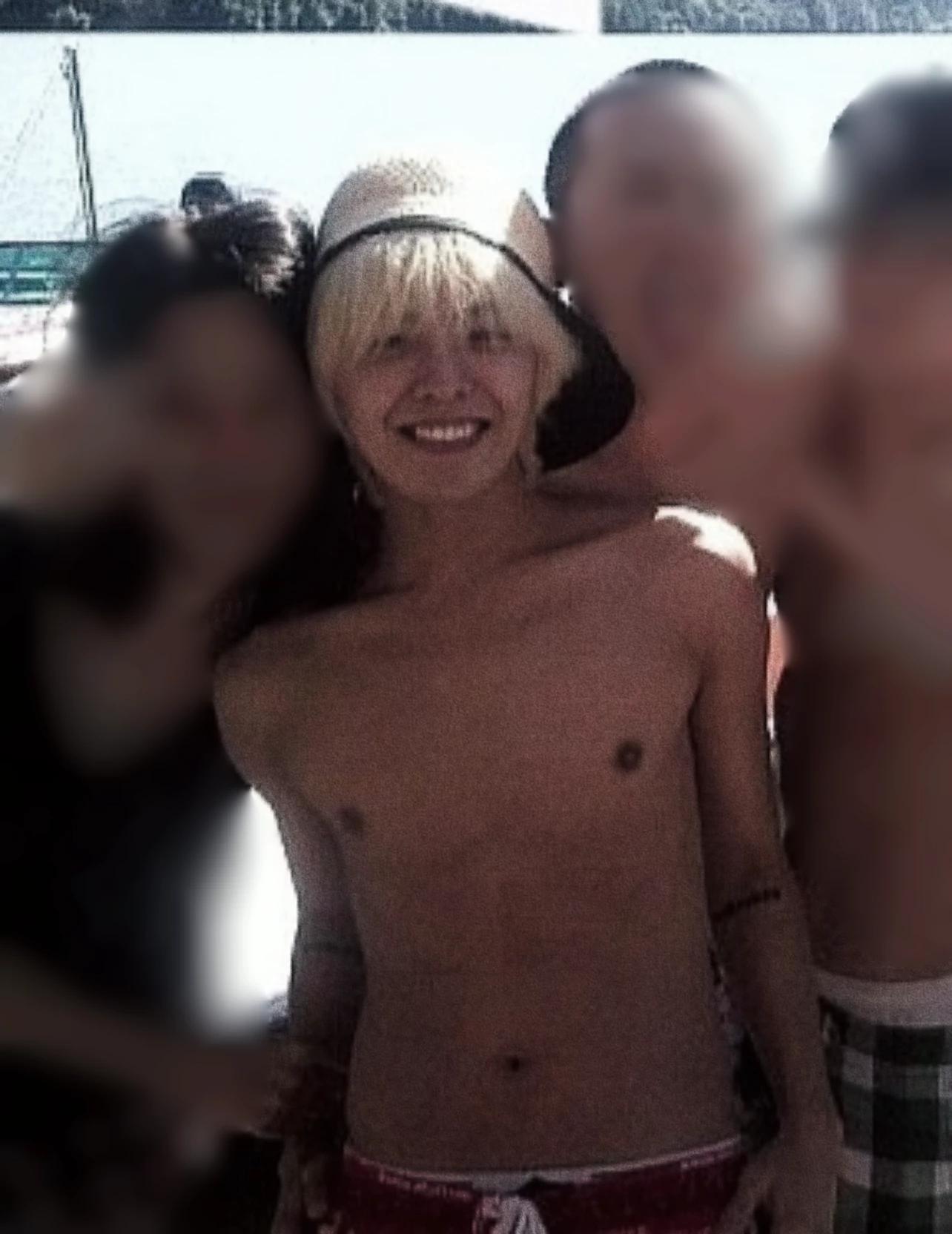 Jiyong thumbnail