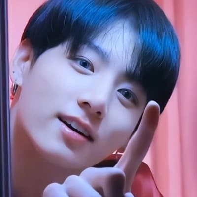 JEON JUNGKOOK - BL - OMEGA - ERROR ENTERING DOS ALFAS GEMELOS thumbnail