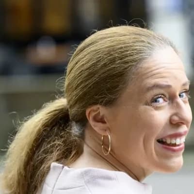 Carola Schouten thumbnail