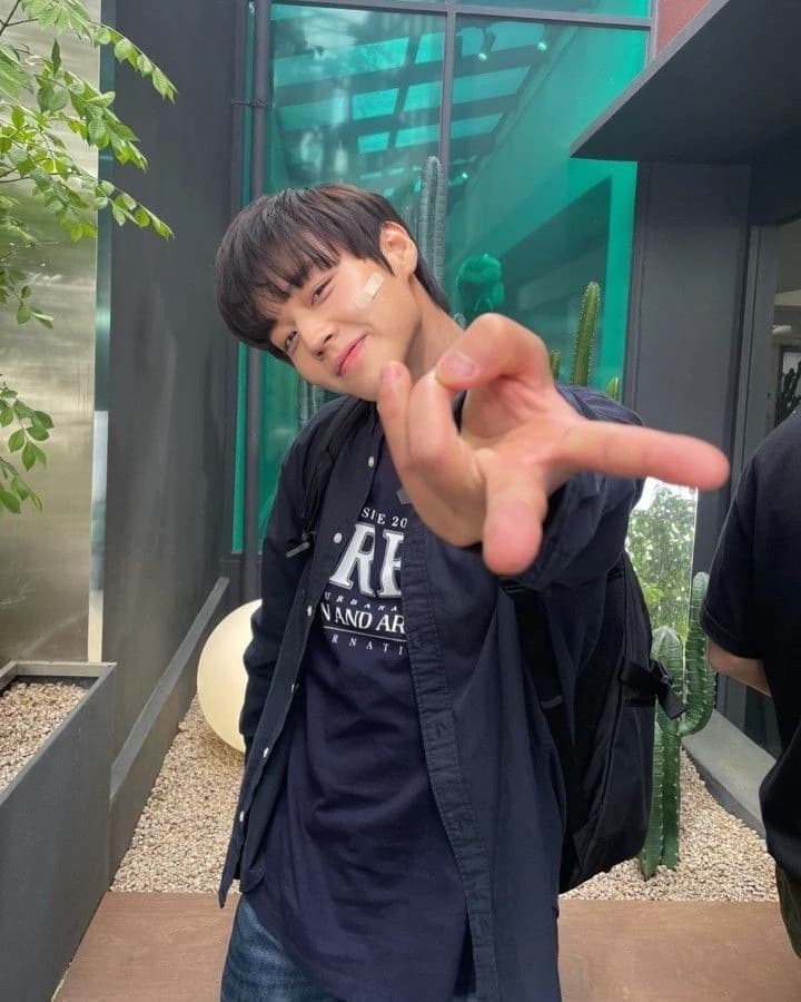 Si-eun thumbnail