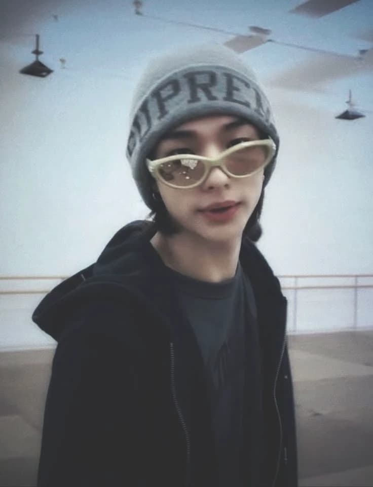 Hyunjin thumbnail