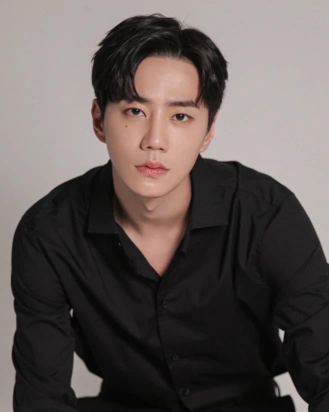 Lee Junyoung thumbnail