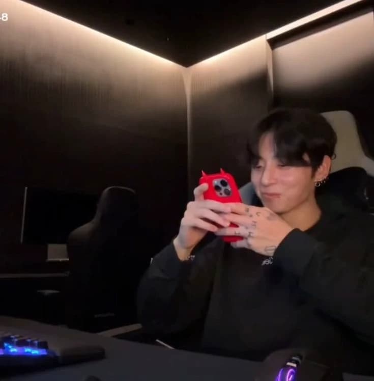 Jungkook's Hidden Sweetheart thumbnail