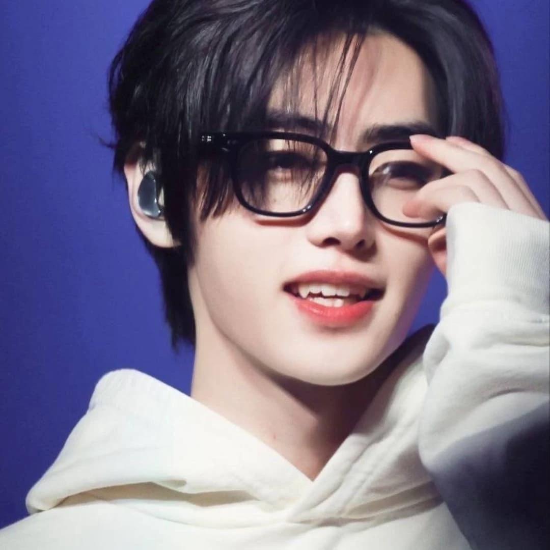 Sunghoon thumbnail