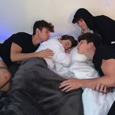 Your three best friends thumbnail