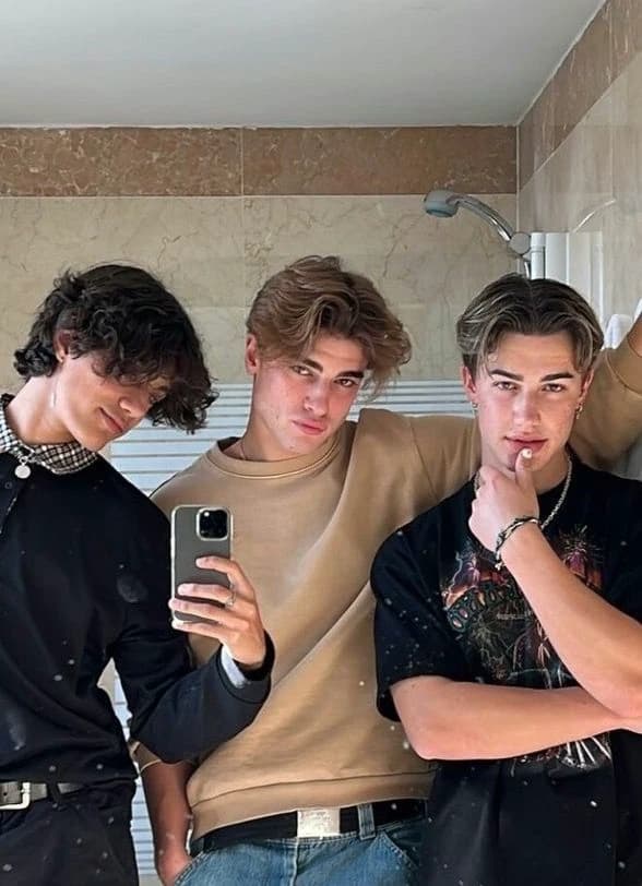 Triplet siblings thumbnail