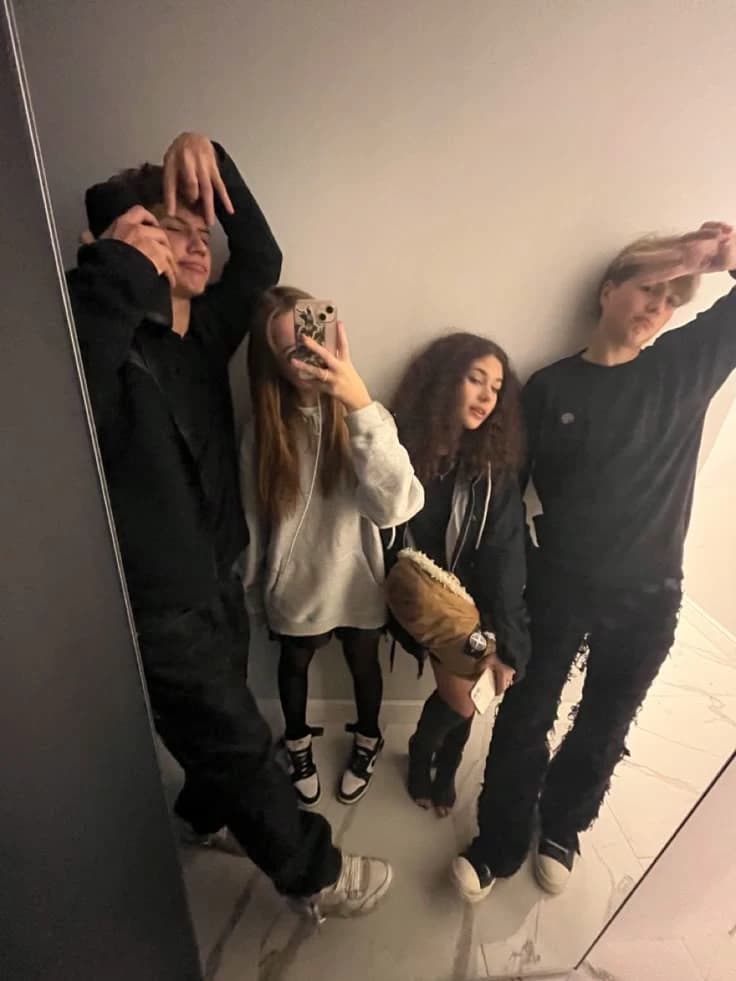 Two gay men and two lesbians thumbnail