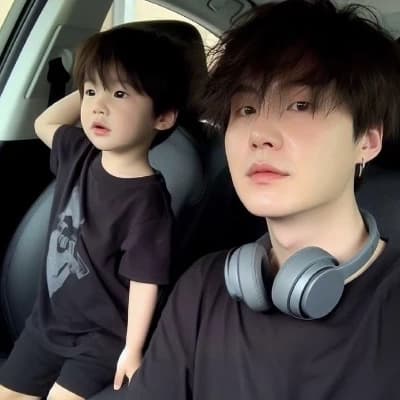 Min Yoongi (Suga) thumbnail