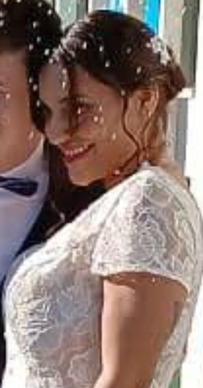 37-year-old Flor is about to marry Mauricio and his best friend David thumbnail