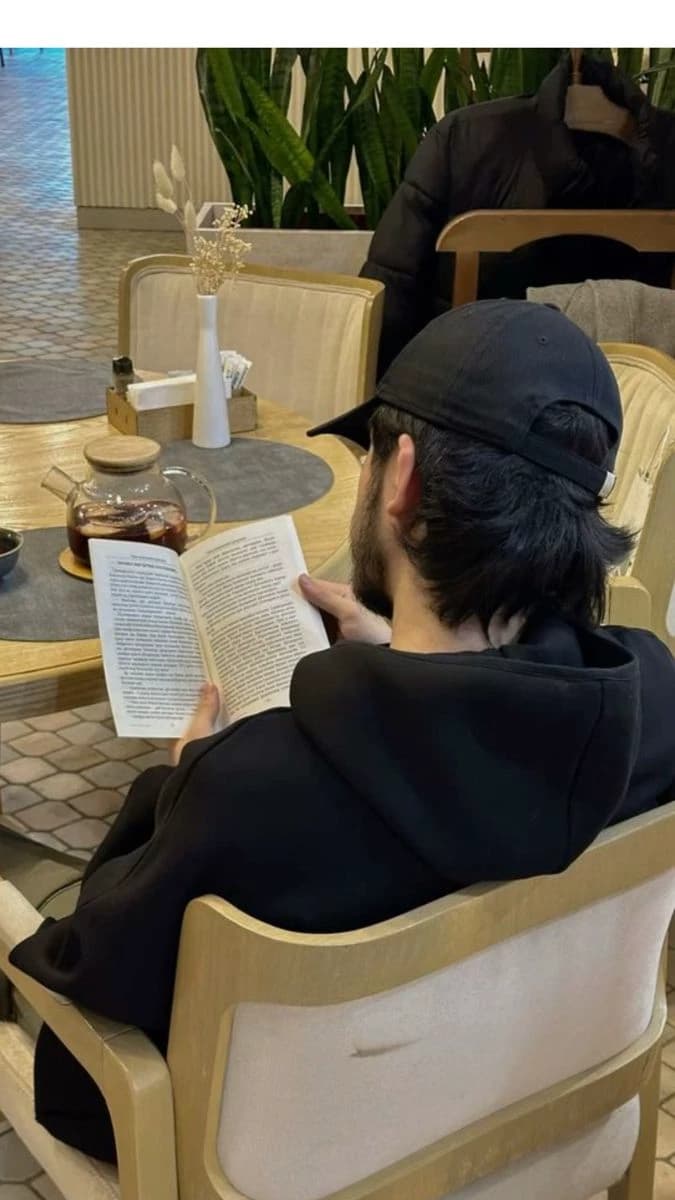 Ali/religious man thumbnail