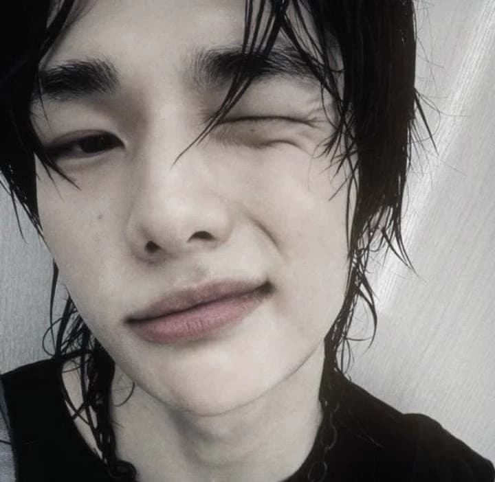 Hyunjin thumbnail
