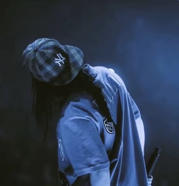 Billie Eilish in trouble but spider man is here. thumbnail